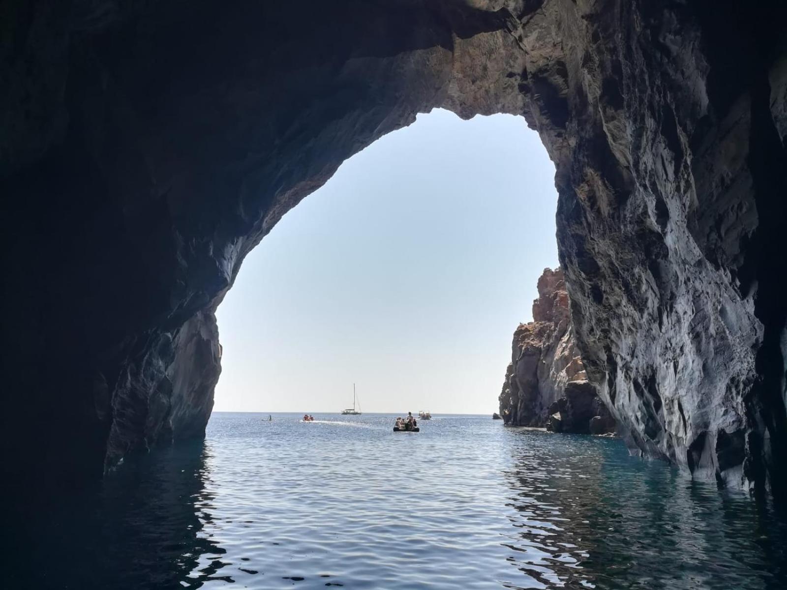 "Appartamento Del Mare Gliaca" Con Vista Isole Eolie,Ampia Terrazza,Wifi E Parcheggio Privato Gratuito Piraino Exterior foto